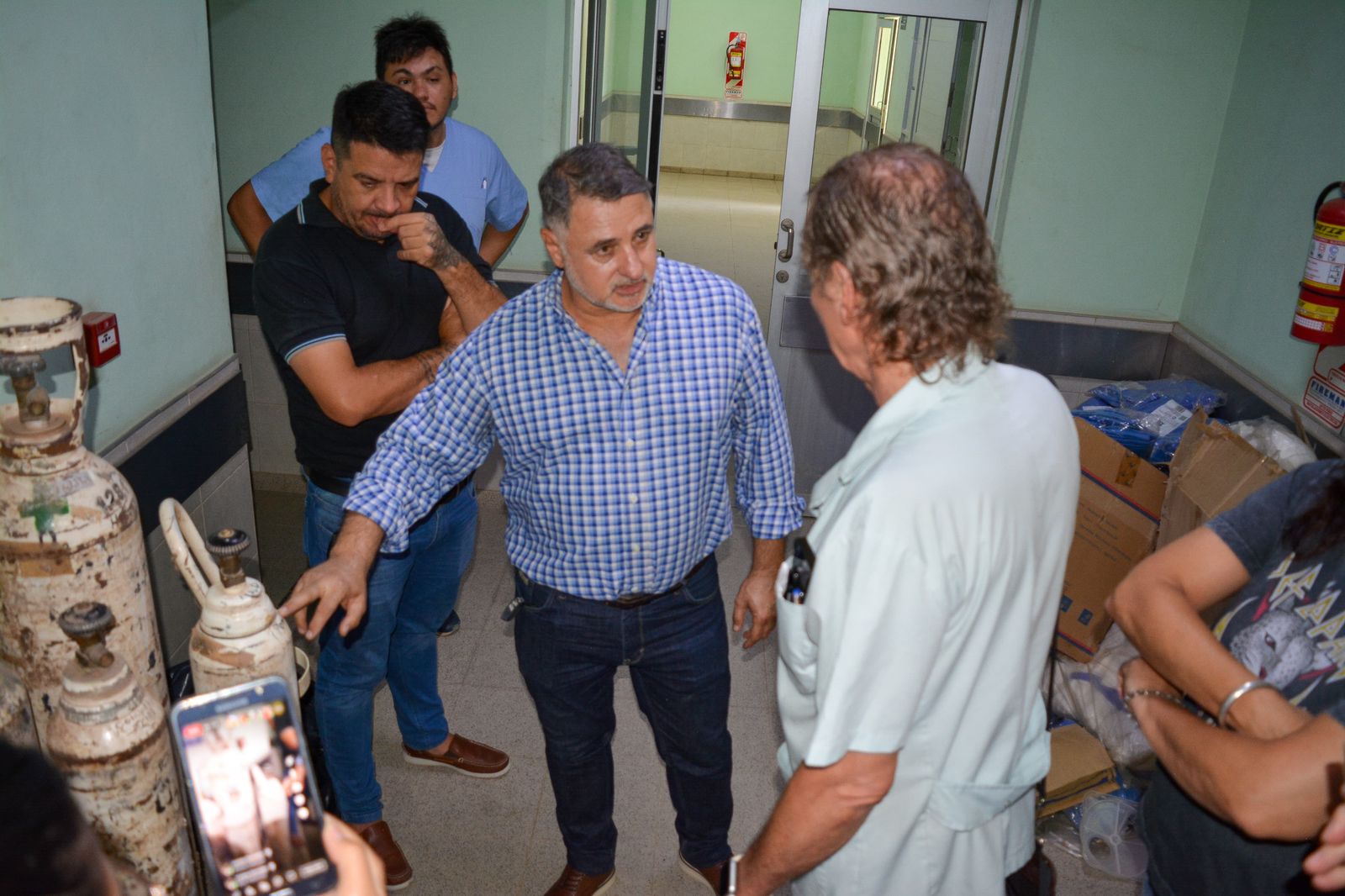 Encuentran más medicamentos e insumos abandonados 