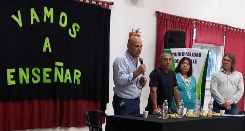 Se realizó la entrega de tarjetas SUBE a docentes de nuestra localidad.
