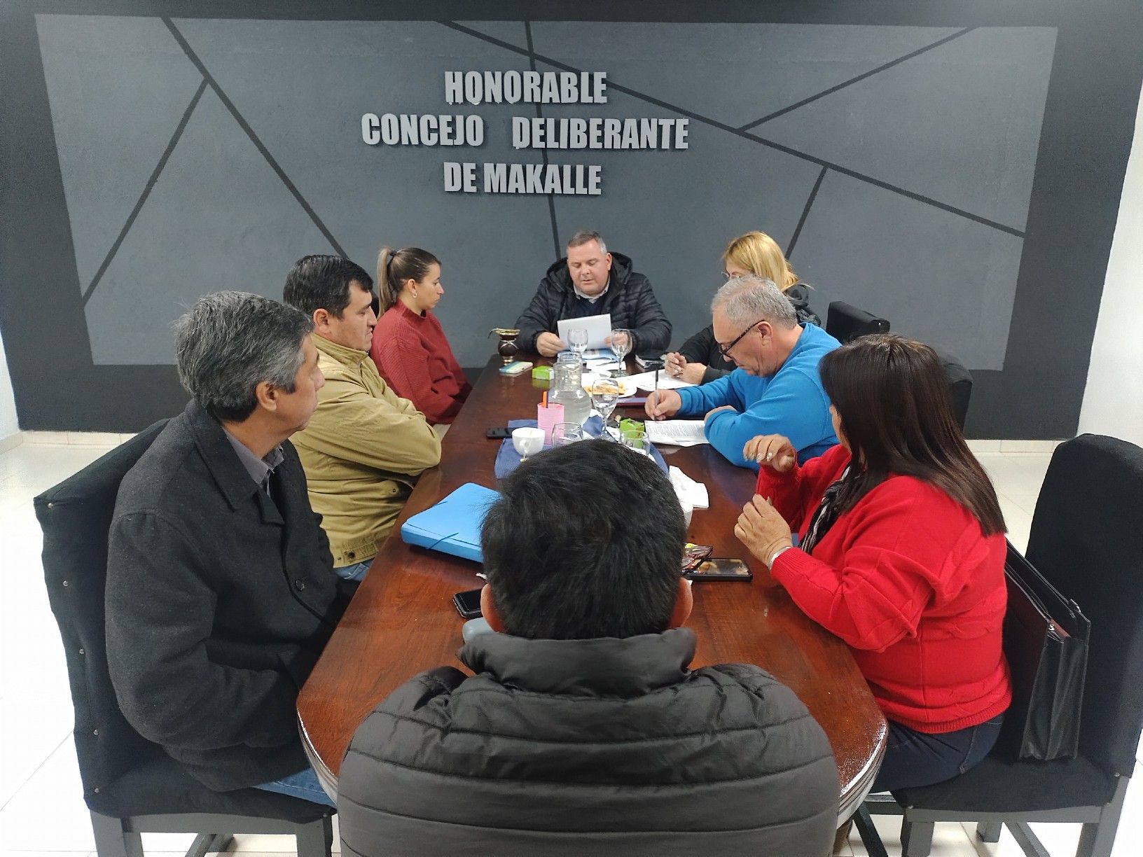 Incremento salarial para el personal de la municipalidad de Makallé