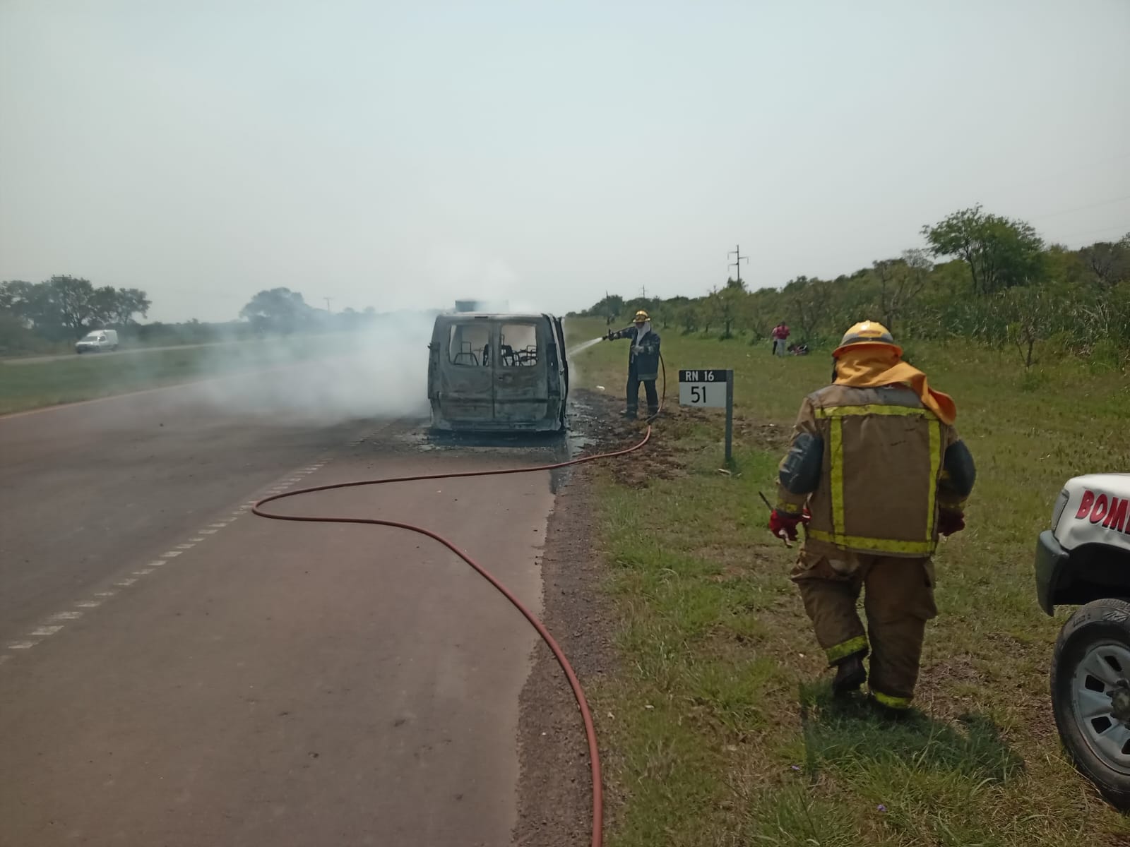 Vehículo incendiado en Ruta 16